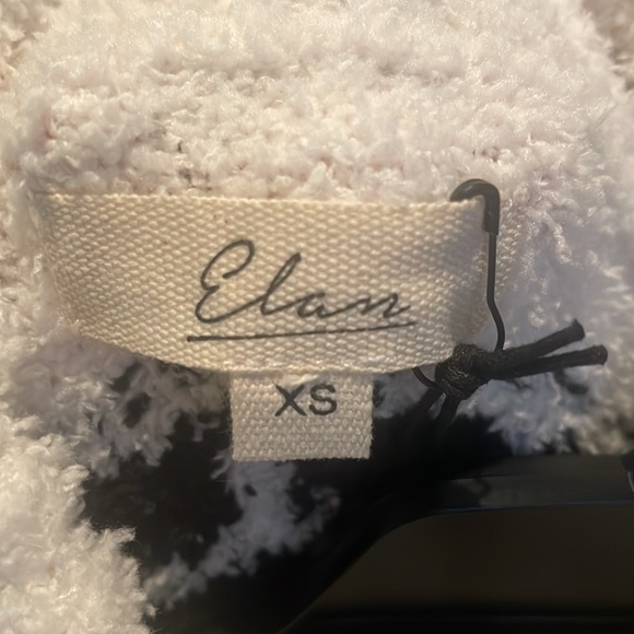 ⚪️⚫️NWT ELAN  XS Quarter zip, super soft sweater white/black P2P 22⚫️⚪️ - Picture 4 of 4